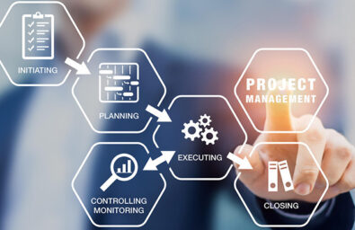 Presentation of project management processes such as initiating, planning, executing, monitoring and controlling, and closing with icons and a manager touching virtual screen